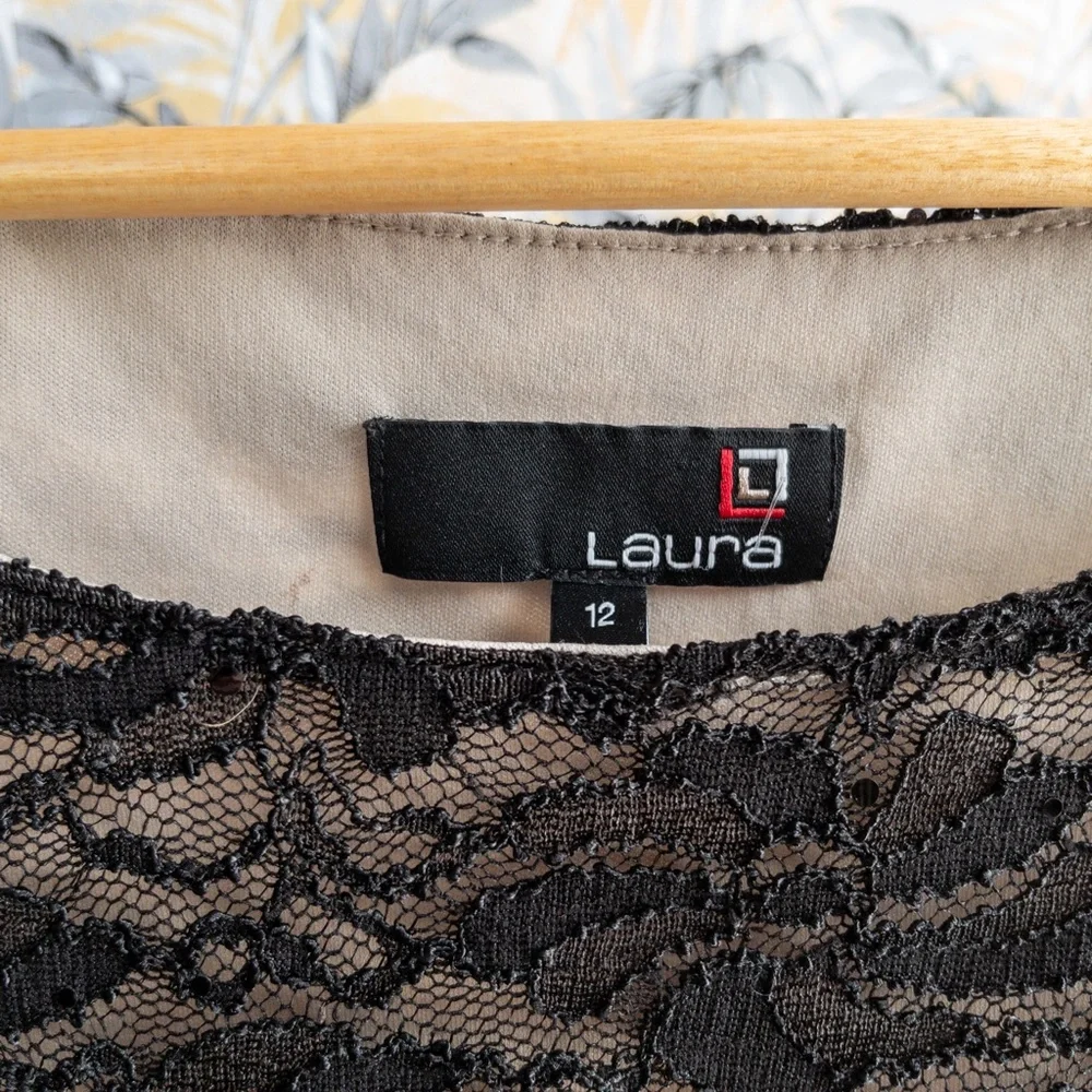 Laura Black/Tan Lacey Formal Dress Side Slit Size 12 B001 - Picture 11 of 13